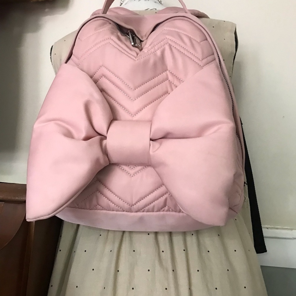 💋Betsy Johnson Pink Bow Backpack‼️FINAL SALE - Picture 2 of 10